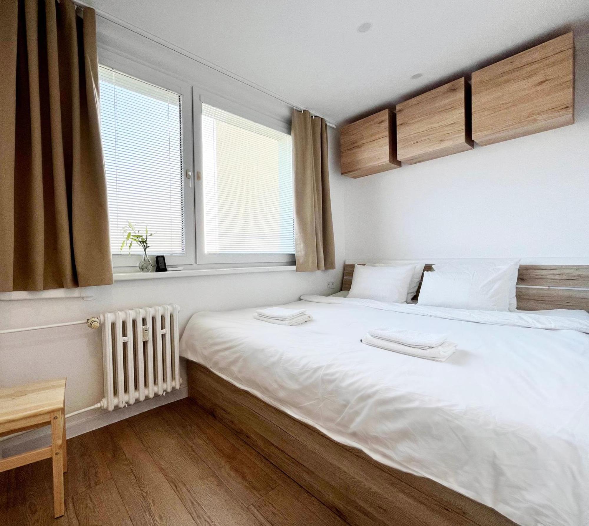 Elegant Escape Apartment III - Free Parking, Easy Access To City Center Братислава Екстер'єр фото